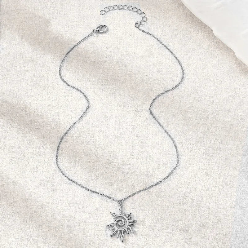 Solaria Vintage Pendant